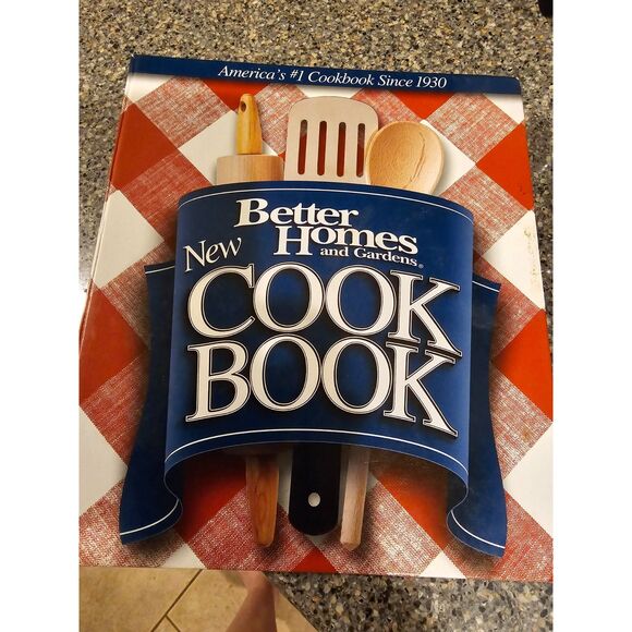 12th Edition Better Homes and Gardens 3 Ring Binder Cookbook Recipes Since 1930 - Picture 1 of 5